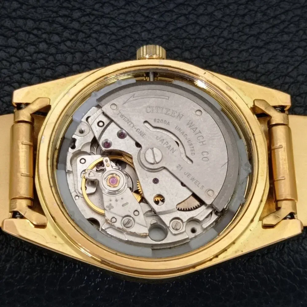 Vintage 1983 Citizen Automatic Mens Gold Watch W/daydate & Red accents